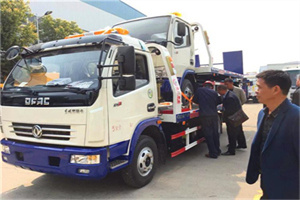 阳泉汽车道路救援拖车价格